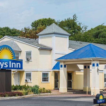Days Inn By Wyndham Berlin Voorhees ภายนอก รูปภาพ